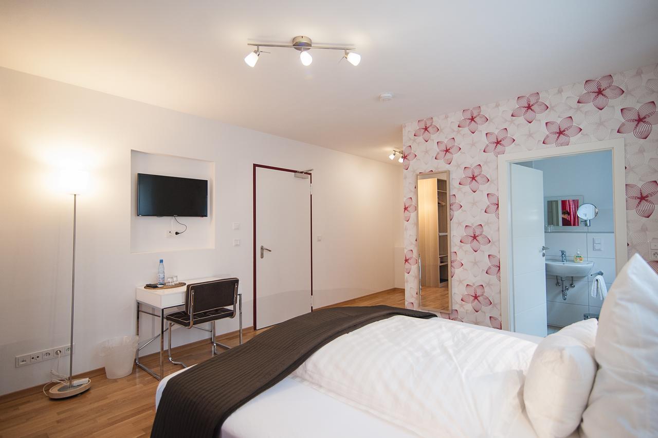 Hotel Apartment Am Arbach Eningen unter Achalm 객실 사진